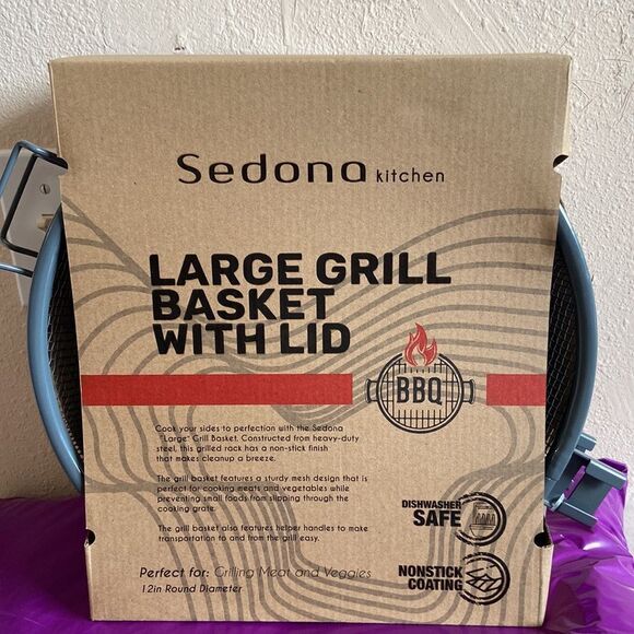 Sedona Large-Sized Nonstick Grill
Basket with Lid - Picture 3 of 5